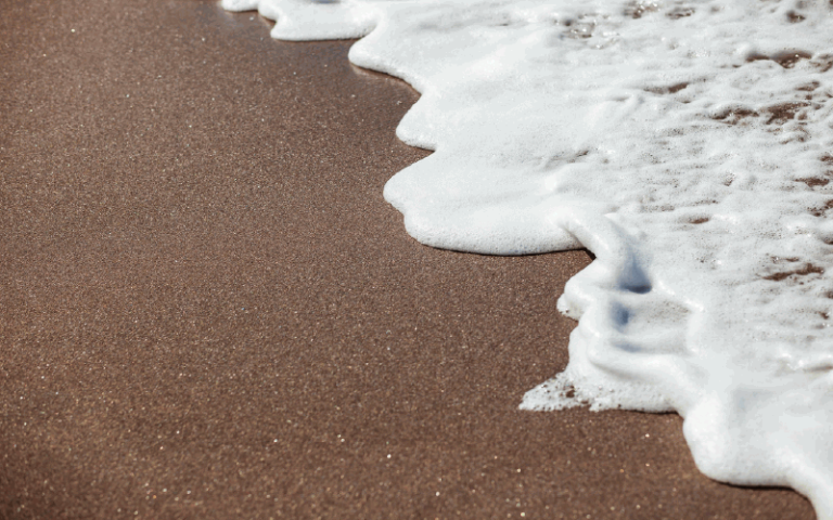 What Causes Sea Foam on the Beach